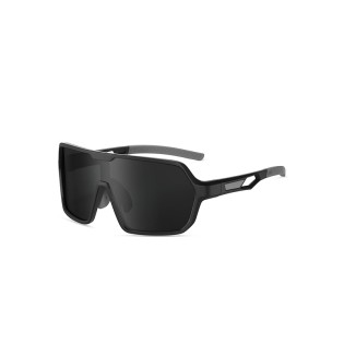 Oversized shield polarized photochromic sunglasses
