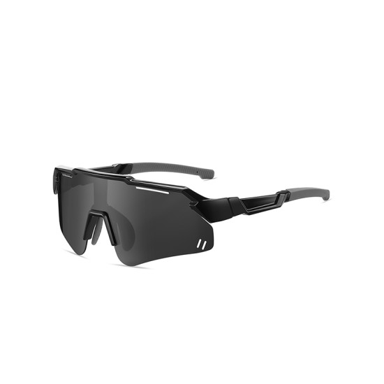 Gradient polarized sports sunglasses