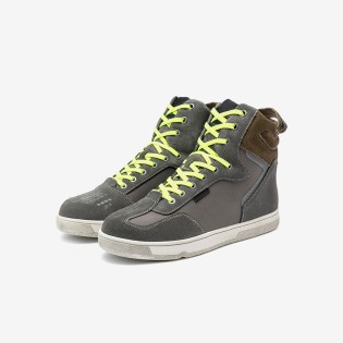 Wear-resistant and breathable racing boots