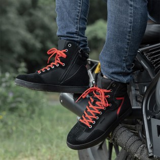 Wear-resistant and breathable racing boots