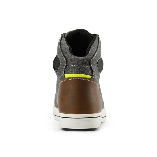 Fashionable racing boots and ankle boots
