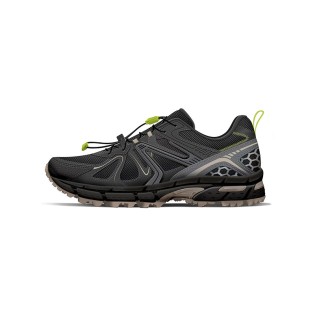 Breathable low-top trail running shoes