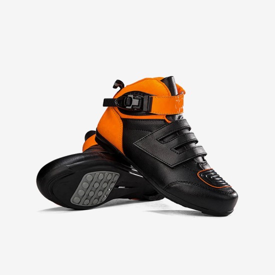 Waterproof and wear-resistant sports boots
