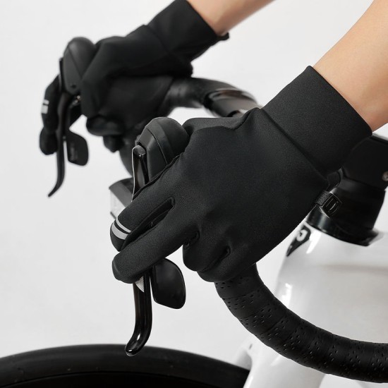 Touchscreen compatible non-slip gloves