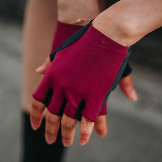 Seamless one-piece palm cycling gloves
